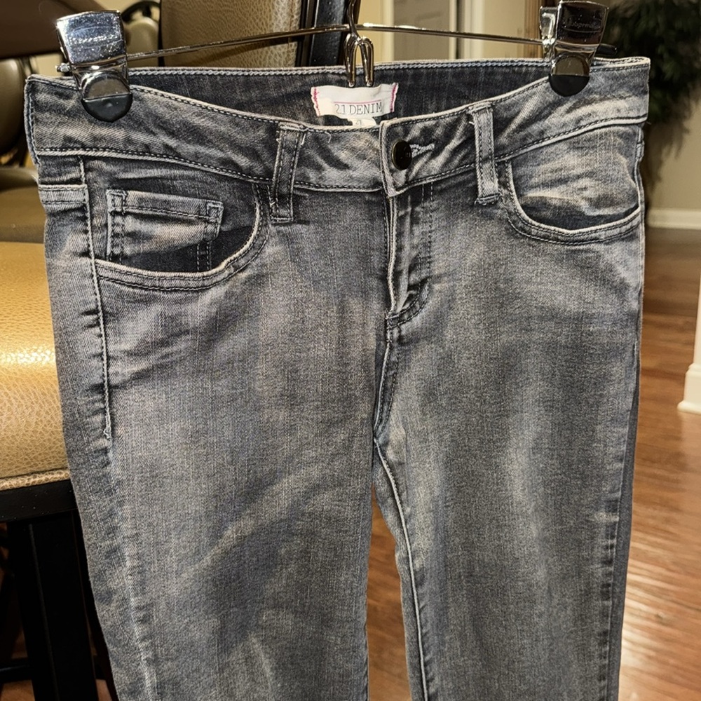 Forever 21 Faded Gray Wash Skinny Jeans, Size 27